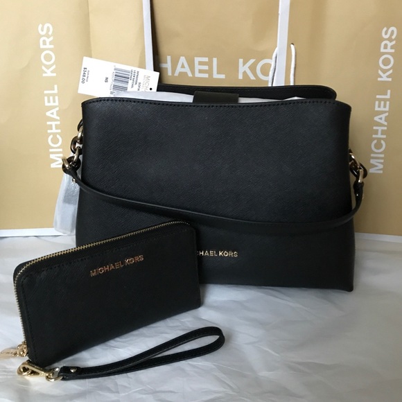 Michael Kors Handbags - ❤️🌷mk Satchel set/Sofia/large/crossbody&wallet